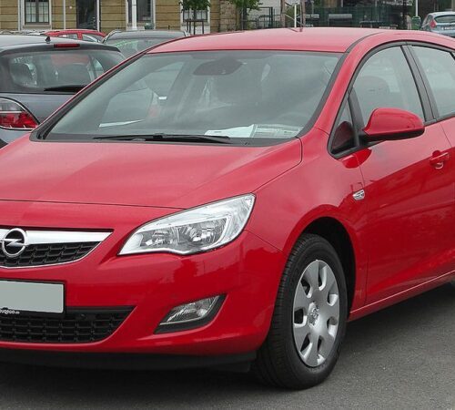 Opel Astra J (2013) – pojistková skříňka