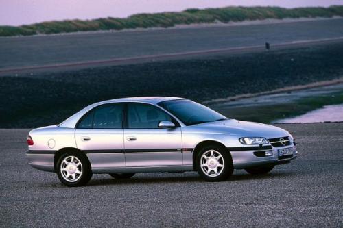 Opel Omega B (1994-2003) – Pojistková skříňka