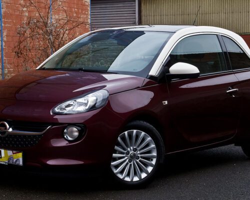 Opel Adam (2018) – pojistková skříňka