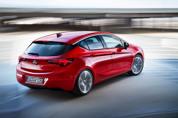 Opel Astra K (2016-2019) – Pojistková skříňka