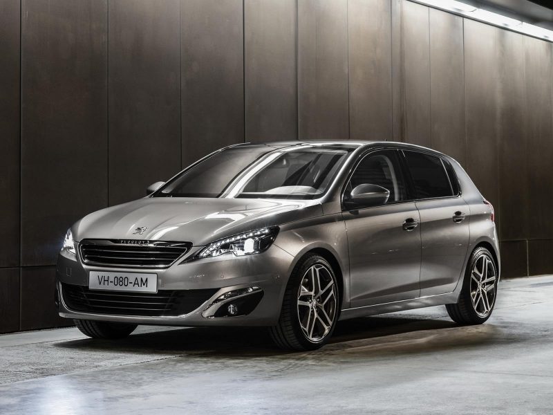 Peugeot 308 (2016) – pojistková skříňka