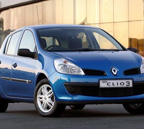 Renault Clio III (2006-2012) – Pojistková skříňka