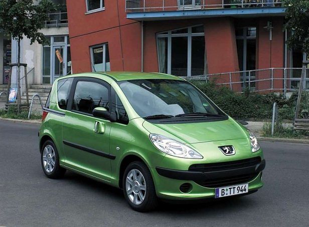 Peugeot 1007 (2007-2010) – Pojistková skříňka