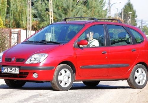 Renault Scenic (1996-2003) – pojistková skříňka