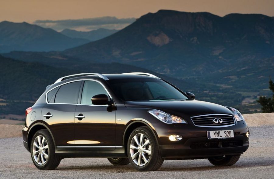 Infiniti EX37 (2007-2017) – pojistková skříňka