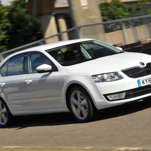 Škoda Octavia (2016) – pojistková skříňka