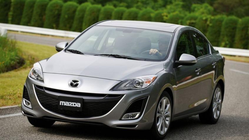 Mazda 3 (2011) – pojistková skříňka