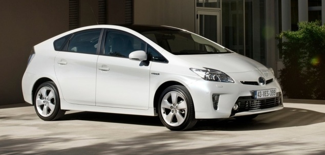 Toyota Prius Plug-in Hybrid (2011-2015) – pojistková skříňka