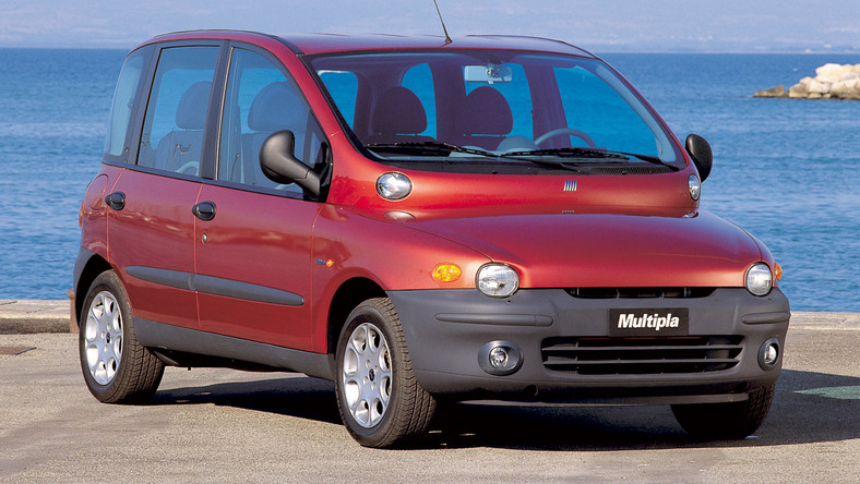 Fiat Multipla II (2004-2010) – pojistková skříňka