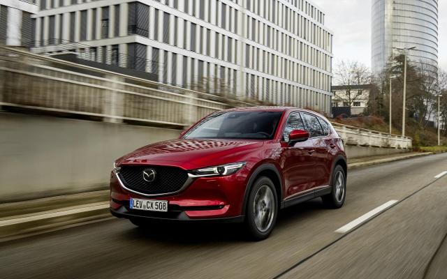 Mazda CX-5 (2021-2022) – skrzynka bezpieczników