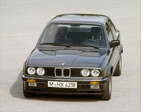 BMW 3 E30 (1982-1994) – pojistková skříňka