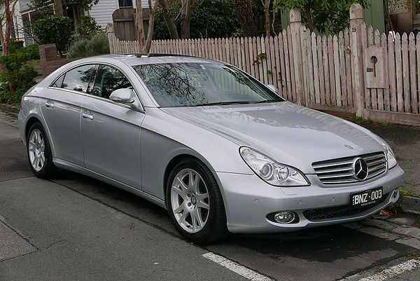 Mercedes-Benz CLS W219 (2004-2010) – pojistková skříňka