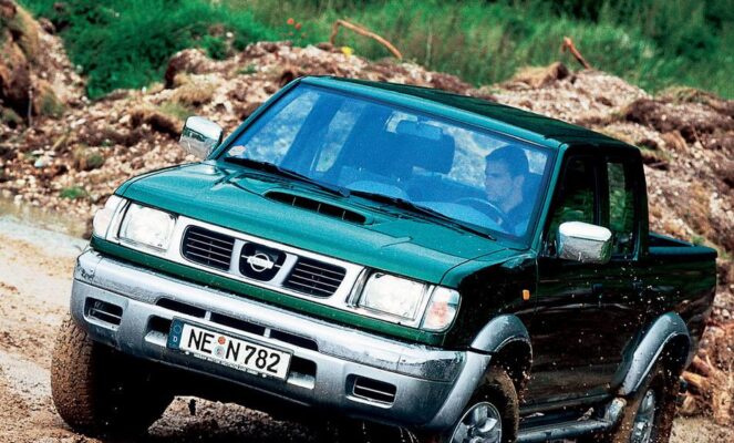 Nissan Navara D22 (1997-2004) – Pojistková skříňka