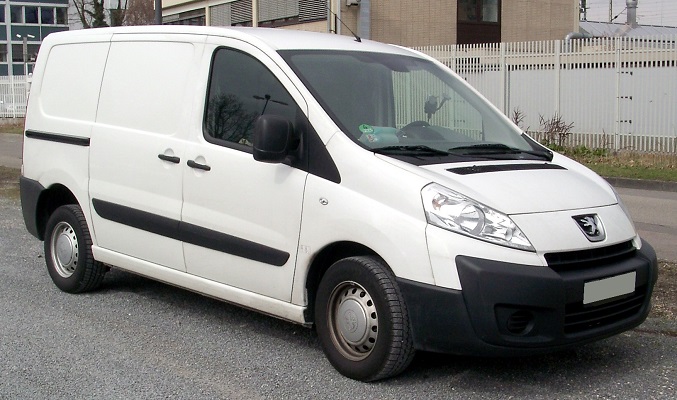 Peugeot Expert VU (2007-2012) – pojistková skříňka