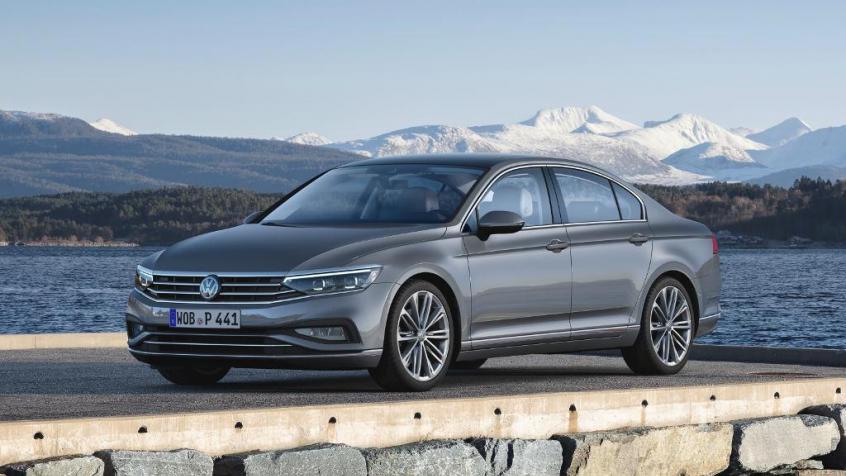 Volkswagen Passat B8 (2015-2021) – pojistková skříňka