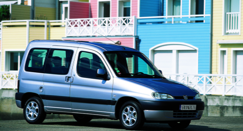 Peugeot Partner (2002) – pojistková skříňka