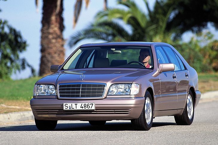 Mercedes-Benz Třída S w140 (1997) – pojistková skříňka