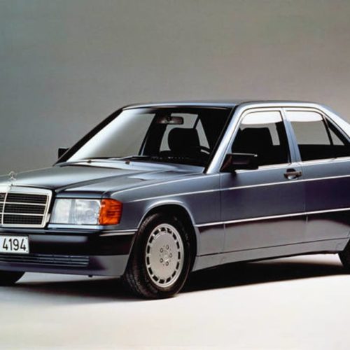 Mercedes-Benz 190E (1990) – pojistková skříňka