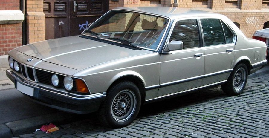 BMW 7 E23 (1977-1987) – pojistková skříňka