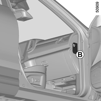 Renault Koleos II (2020-2022) - pojistková skříňka.