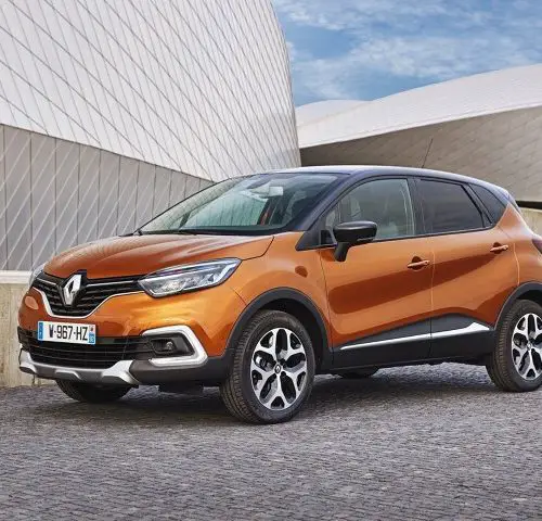 Renault Captur I (2018-2019) – Pojistková skříňka
