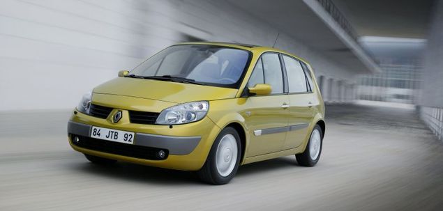 Renault Grand Scenic (2004-2009) – pojistková skříňka