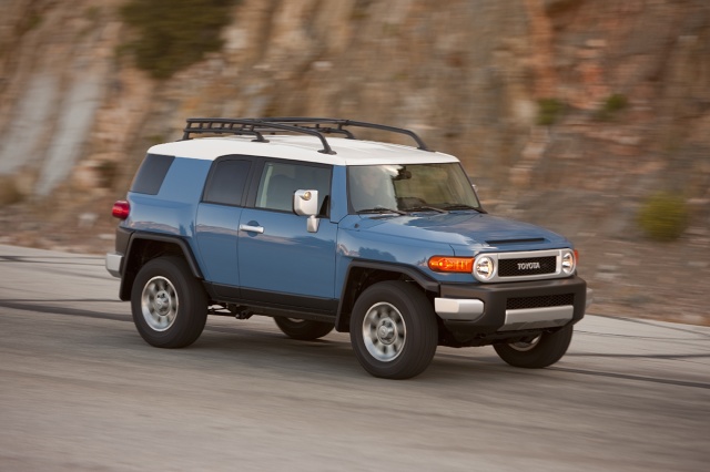 Toyota FJ Cruiser (2006-2007) – Pojistková skříňka